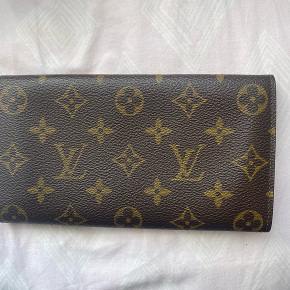 Authentic Louis Vuitton Sarah Bifold Monogram wallet - Picture 4 of 16